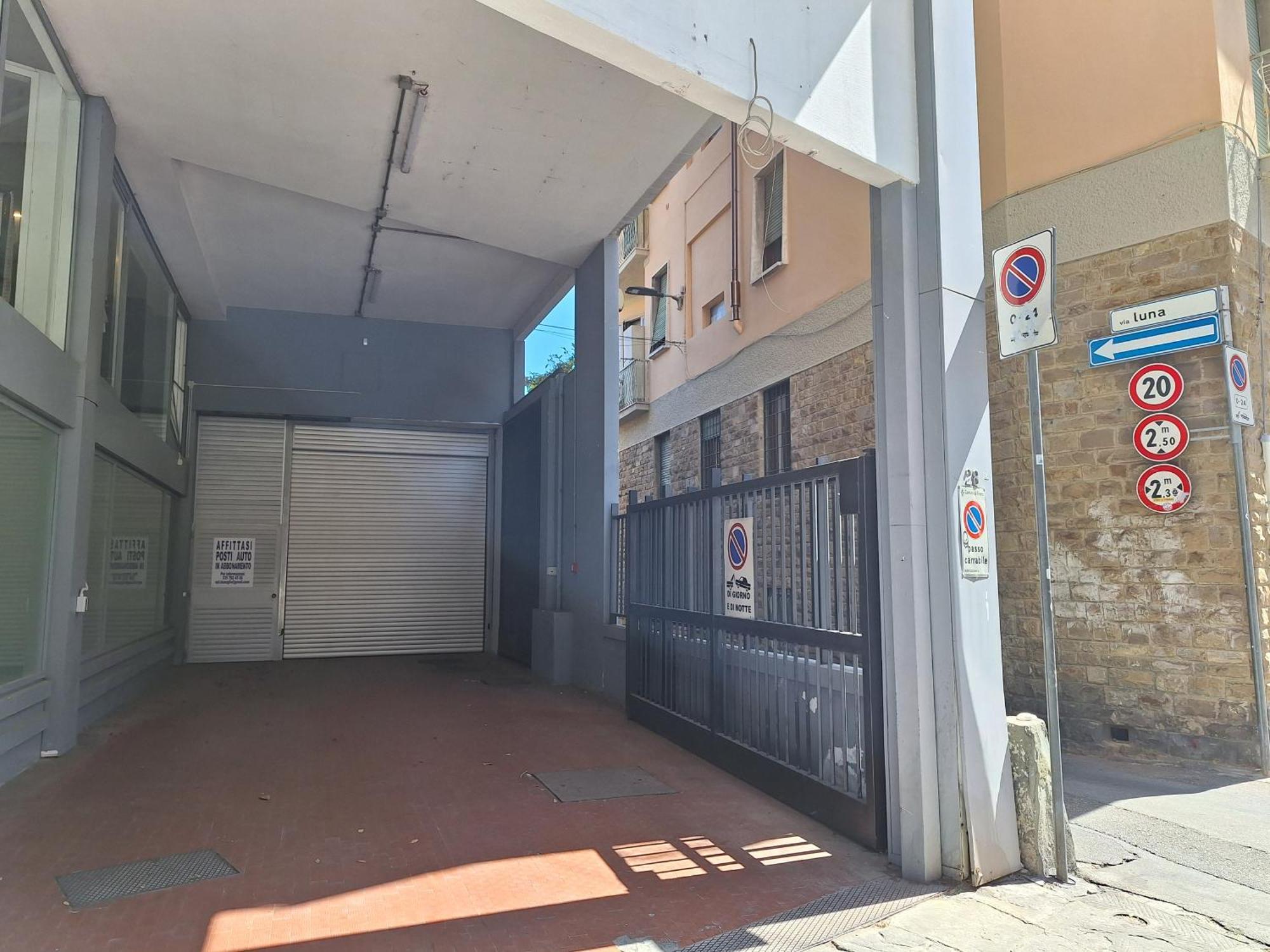 Flat Moon Over Florence Terrace And Free Parking Exterior foto
